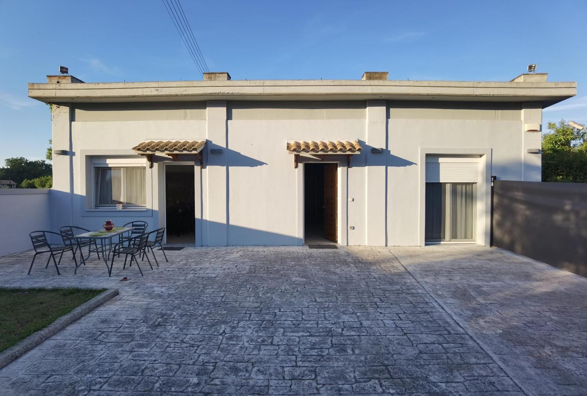 Villa Intemella Kompítsion Exterior photo